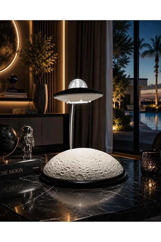 Ay Yüzeyli UFO Gece Lambası - Uzay Temalı Dekoratif USB'li Masa Lambası